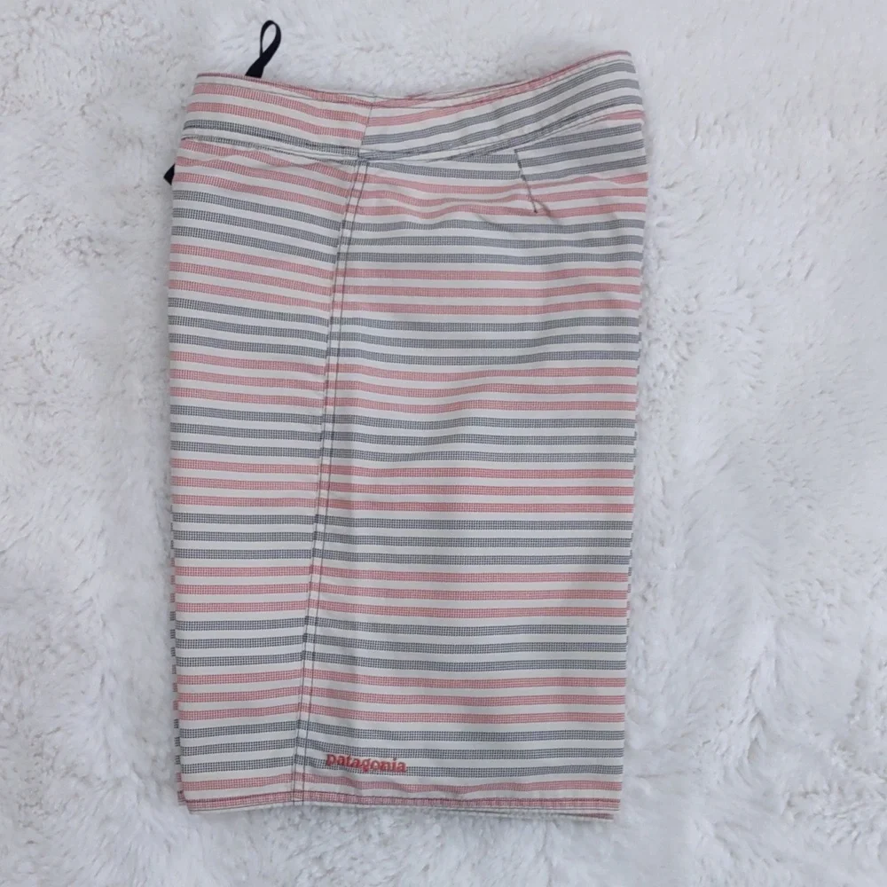 PATAGONIA SHORT. - Picture 10 of 17